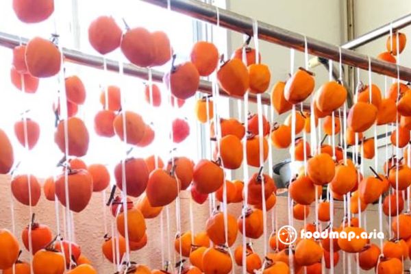 hong-treo-gio-hong-kho-tu-nhien